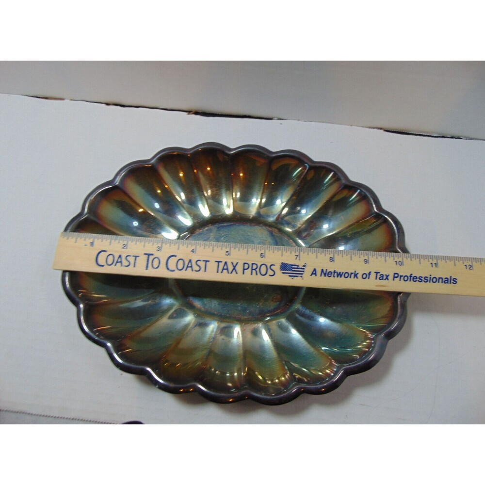 Reed & Barton #113 Holiday Pattern Oval Scallop Silverplate 10.5" Serving Dish - Picture 7 of 9